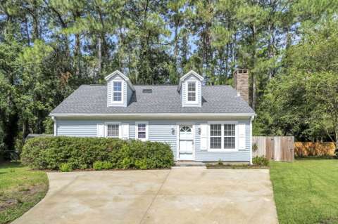 2625 Windsor Lane, $300k–$500k for sale in Fort Walton Beach