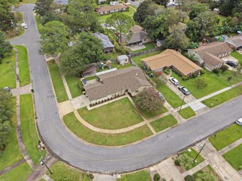 381 NW Marie Circle, $300k–$500k for sale in Fort Walton Beach
