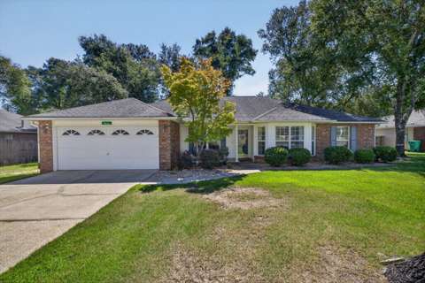 2806 Ping Lane, home for sale in Crestview 32539