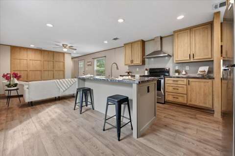 42 E Bluebottle Court, home for sale in DeFuniak Springs 32433
