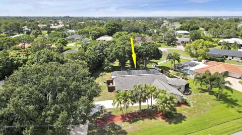 3060 SE Darien Road, home for sale on SE Darien Road