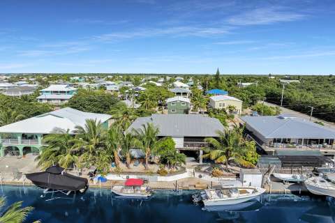 29678 Enterprise Avenue, 4-bedroom for sale in Big Pine Key