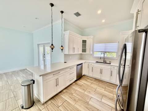 875 La Paloma Road, home for sale on La Paloma Road