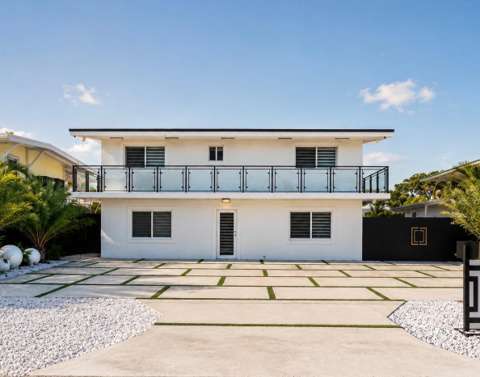 71 Coral Drive, home for sale in Key Largo 33037