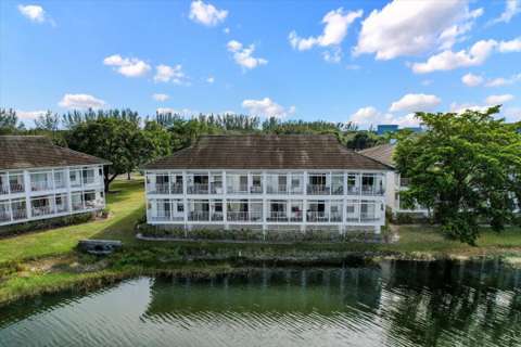 179 Cypress Point Drive #179, starter home for sale in Palm Beach Gardens