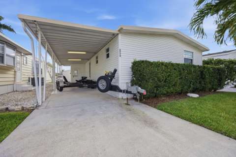 2774 SW 54Th Street, golf community for sale in Fort Lauderdale