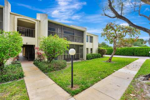 150 Pineview Road #F3, home for sale in Jupiter 33469