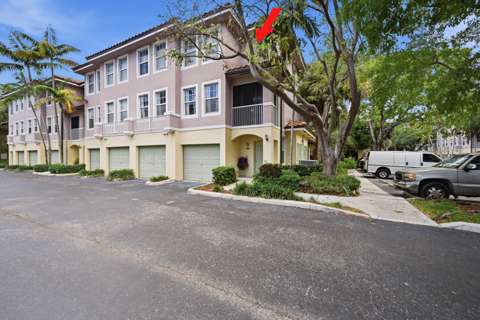 6450 W Sample Road #6450, home for sale in Coral Springs 33067