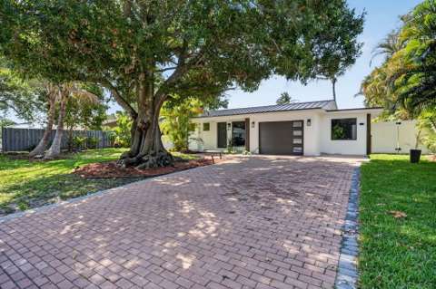454 Dover Road, home for sale in Jupiter 33469