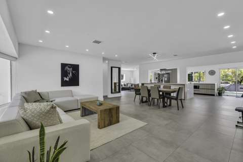 11821 NW 6Th Court, luxury home for sale in Plantation