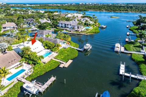 215 Island Drive, golf community for sale in Jupiter