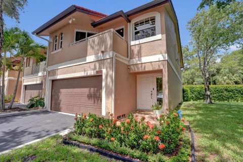 4921 Riverside Drive #606, home for sale in Coral Springs 33067
