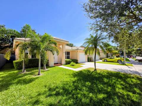 14013 N Cypress Cove Circle, home for sale in Davie 33325