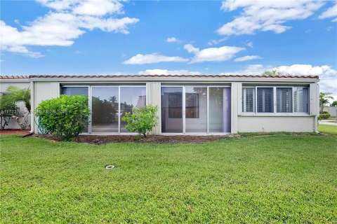 2532 Boundbrook Drive #104, starter home for sale in Palm Springs