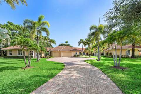 221 Thornton Drive, golf community for sale in Palm Beach Gardens