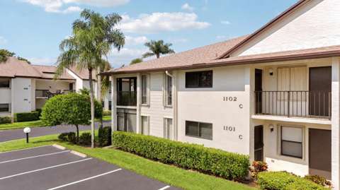 1102 Wingfoot Drive #C, golf community for sale in Jupiter