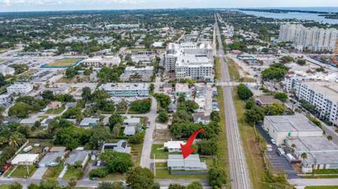 222 SE 3Rd Street, luxury home for sale in Boynton Beach