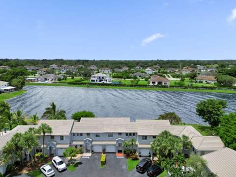 4737 Grapevine Way, home for sale in Davie 33331