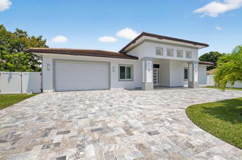 711 NE 6Th Street, home for sale in Boca Raton 33432