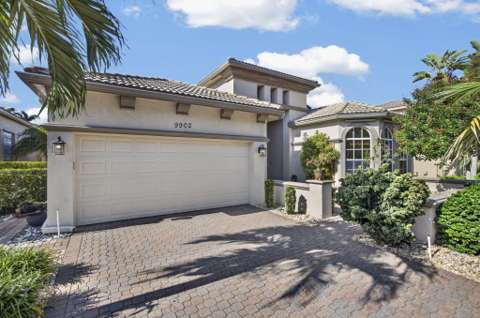 9902 Via Elegante, gated community for sale in Wellington