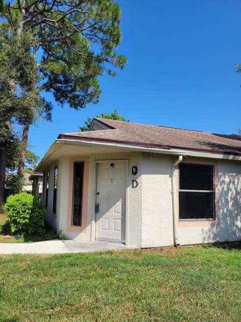 2837 Stoneway Lane #D, gated community for sale in Fort Pierce
