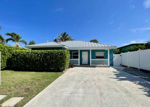 3458 Canal Court, home for sale in Jupiter 33469