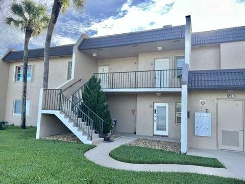 120 Lake Meryl Drive #220, home for sale in West Palm Beach 33411