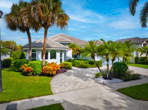 7690 La Corniche Circle, home for sale in Boca Raton 33433