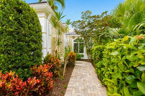 16053 Villa Vizcaya Place, home for sale in Delray Beach 33446