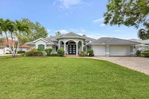 2703 SW Glenmoor Way, home for sale in Palm City 34990