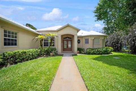 1106 SW Thoreau Court, 4-bedroom for sale in Palm City