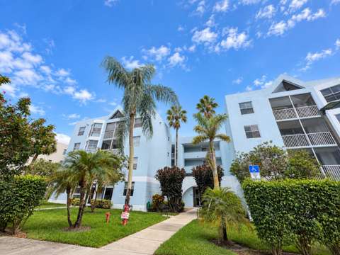 5962 Morningstar Circle #202, waterfront for sale in Delray Beach
