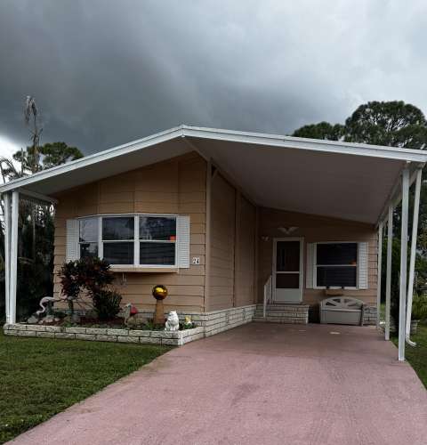 24 Flores Del Norte, waterfront for sale in Fort Pierce