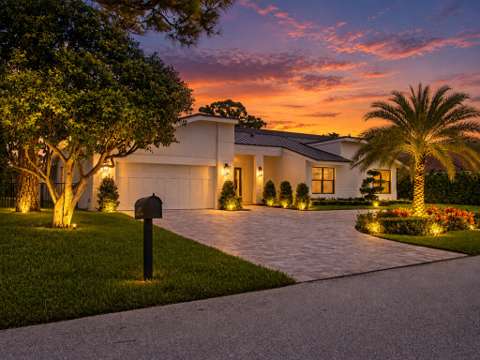 4909 Pineview Circle, pool for sale in Delray Beach