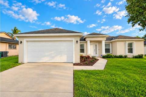 326 SE Starfish Avenue, home for sale in Port St. Lucie 34983