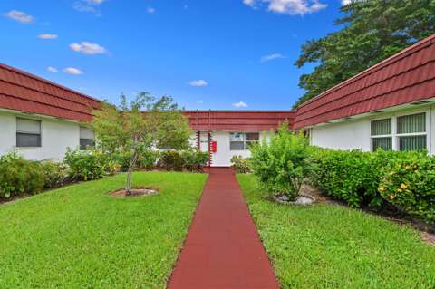 195 Waterford Crescent, waterfront for sale in Delray Beach