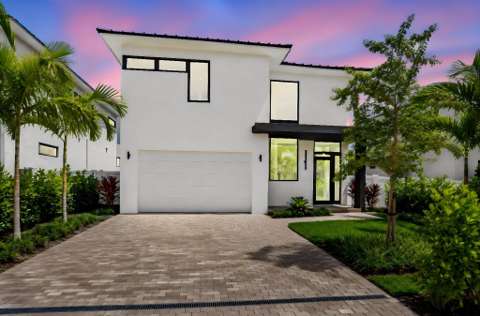 209 SE 5Th Street, pool for sale in Delray Beach