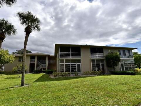 26 Lake Vista Trail #105, starter home for sale in Port St. Lucie