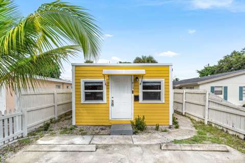 413 N E Street, $300k–$500k for sale in Lake Worth Beach