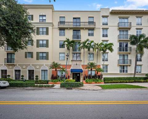 720 S Sapodilla Avenue #204, pool for sale in West Palm Beach