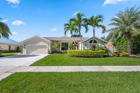1991 Lynton Circle, pool for sale in Wellington