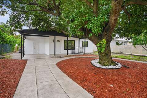 5472 NW 1St Avenue, $300k–$500k for sale in Oakland Park
