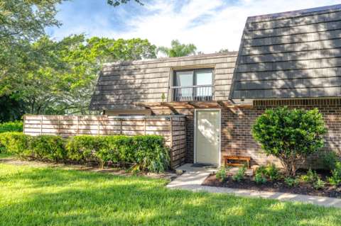 1110 11Th Terrace, $300k–$500k for sale in Palm Beach Gardens