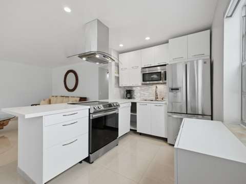 471 Capri J, starter home for sale in Delray Beach