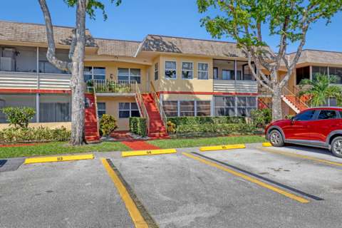 122 Stratford I, starter home for sale in West Palm Beach