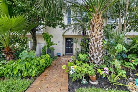 43 W Stratford Lane #B, starter home for sale in Boynton Beach