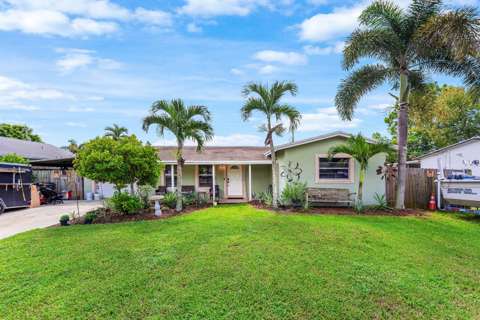 7416 Cocoanut Drive, home for sale in Greenacres 33467
