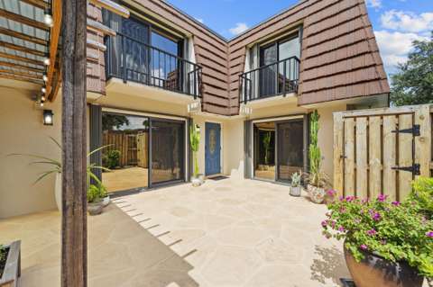1928 19Th Lane, $300k–$500k for sale in Palm Beach Gardens