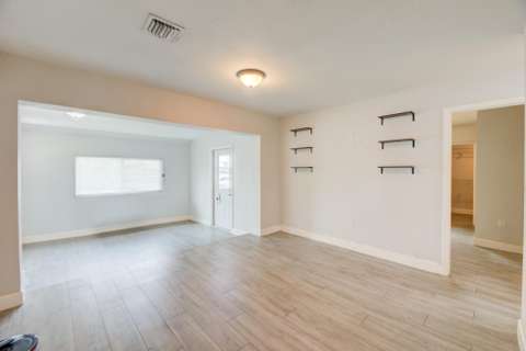 2633 NE 16Th Avenue, home for sale on NE 16Th Avenue