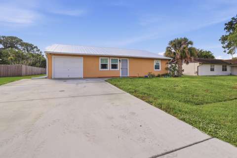 874 SW Canary Terrace, home for sale on SW Canary Terrace